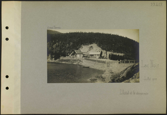 Lac Noir. L'hôtel et le déversoir