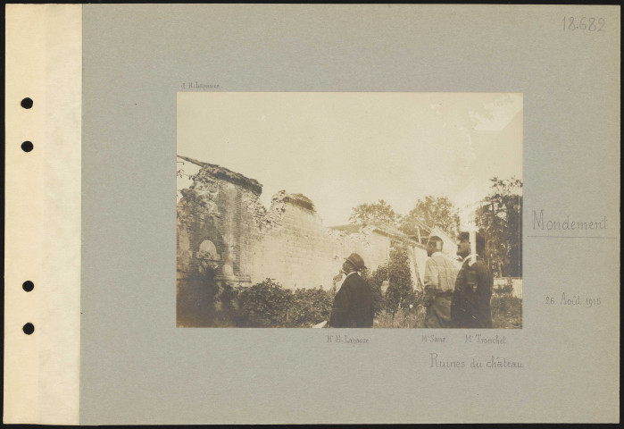 Mondement. Ruines du château