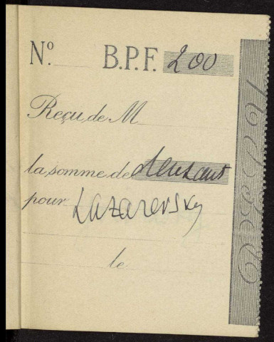 1931-1932. 1 carnet de reçus avec des acquits collés à l’intérieur, lettres de М. Франчич. С. Сватиков, М. Троицкая..