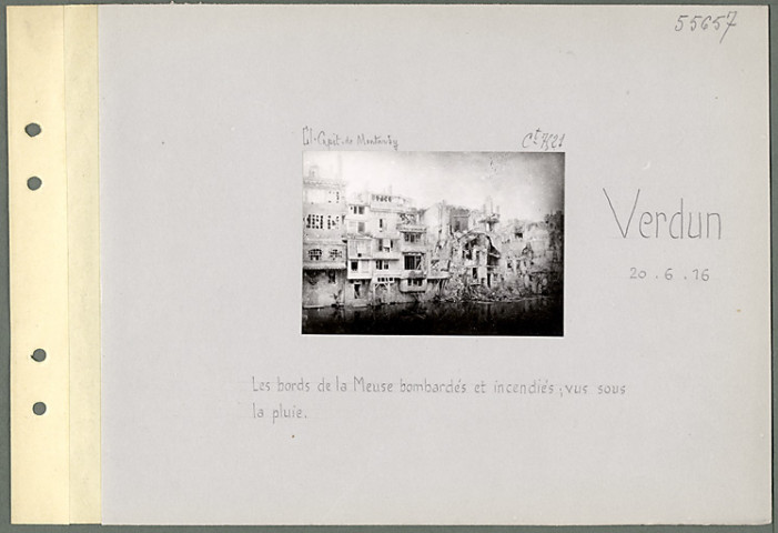 Verdun. Les bords de la Meuse bombardés et incendiés ; vues sous la pluie