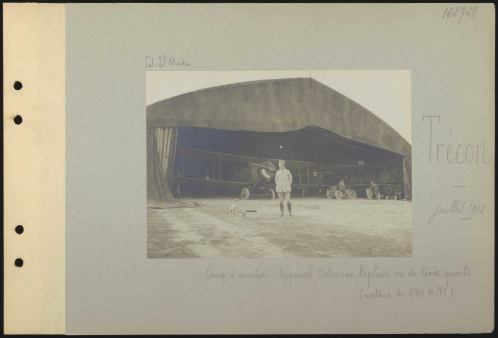 Trécon. Camp d'aviation. Appareil Salmson biplace vu de trois-quarts (moteur de 280 HP)