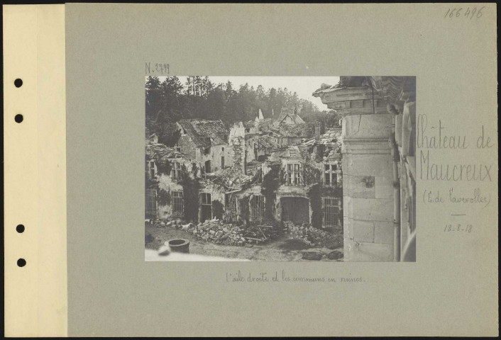 Château de Maucreux (est de Faverolles). L'aile droite et les communs en ruines