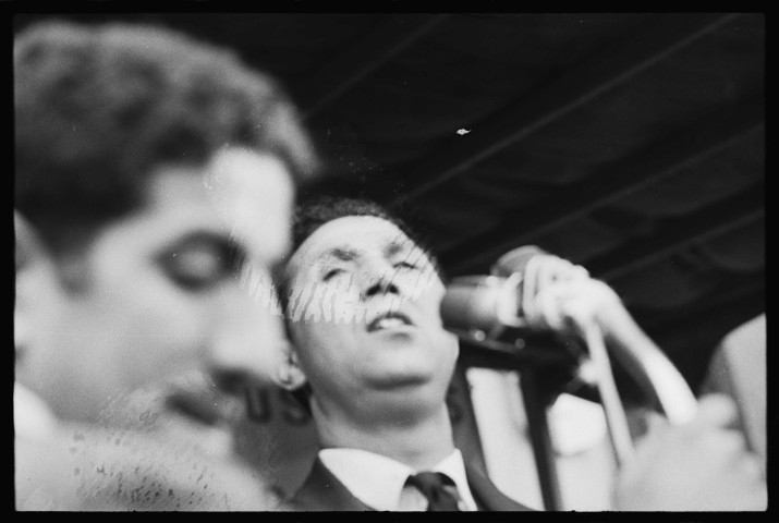 Meeting public à Alger Tous unis pour la construction avec un discours de Ben Bella (suite)