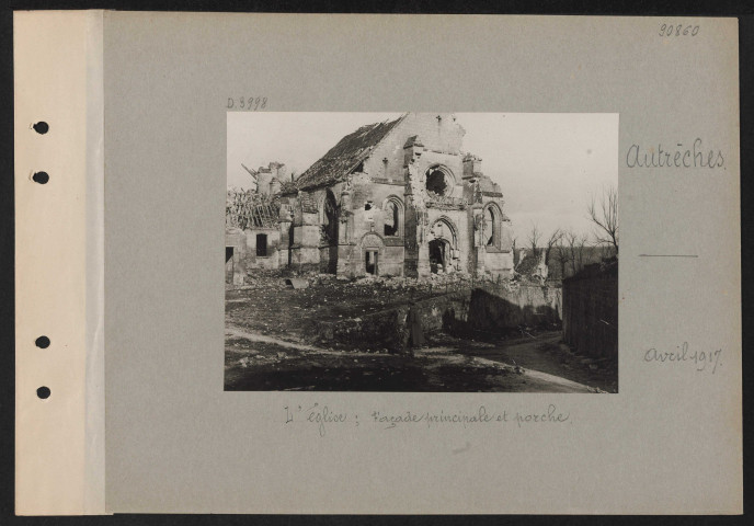 Autrêches. L'église ; façade principal et porche