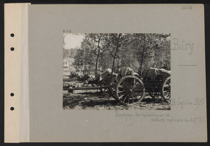 Bitry. Fourgons de mitrailleuses et voiture médicale du 417e RI