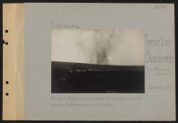 Ferme Les Chambrettes (ouest du Bois des Caurières). Près de la ferme. Le terrain bombardé sur la crête ; vue prise après un éclatement d'obus sur la crête