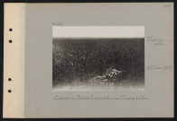 Méry (près). Cadavre de soldat français dans un champ de blé