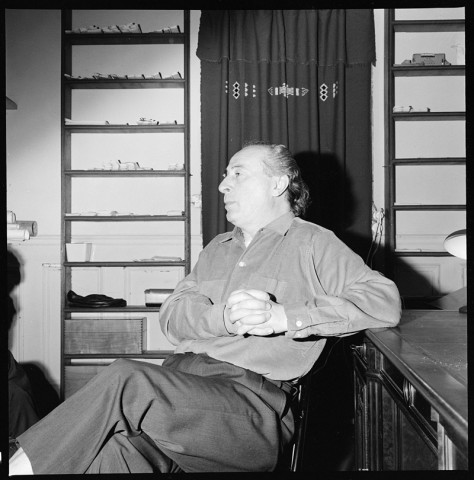 Mime Etienne Decroux