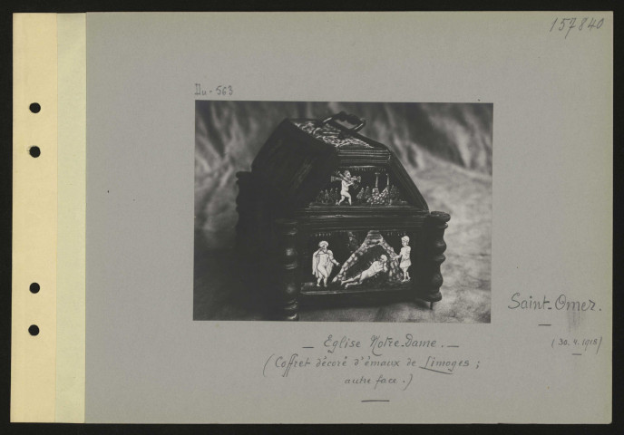 Saint-Omer. Église Notre-Dame. Coffret décoré d'émaux de Limoges ; autre face