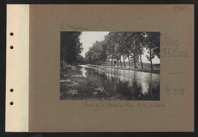 Villey-Saint-Étienne. Canal de la Marne au Rhin. À droite, la Moselle