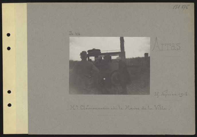 Arras. M. Clemenceau et le maire de la ville