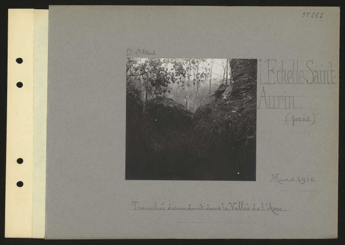 L'Échelle-Saint-Aurin (près). Tranchée descendant dans la vallée de l'Avre