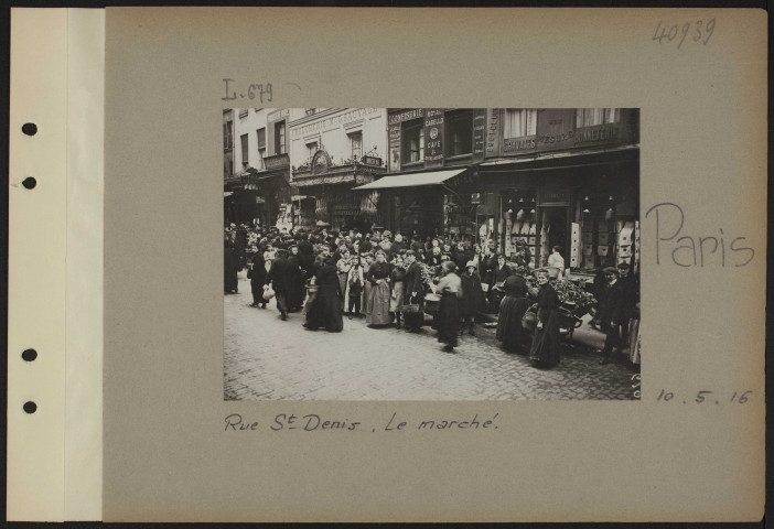 Paris. Rue Pierre Haret. Inscription sur une boutique