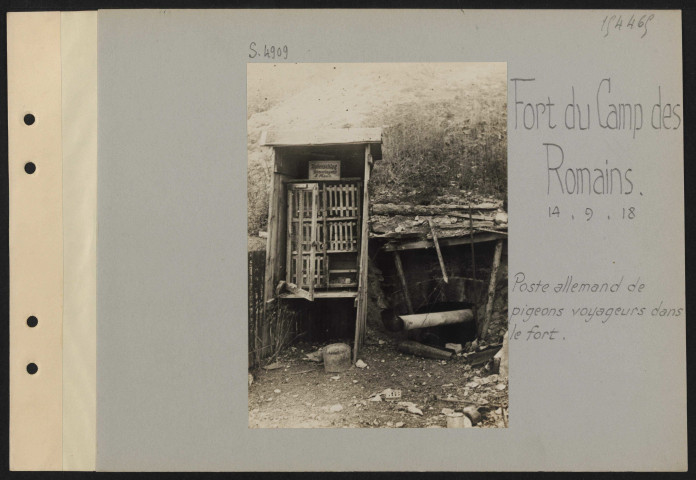 Fort du Camp des Romains. Ancien poste allemand de pigeons voyageurs dans le fort