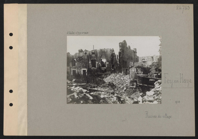 Fey-en-Haye. Ruines du village