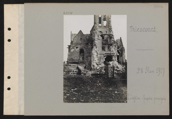 Thiescourt. L'église : façade principale