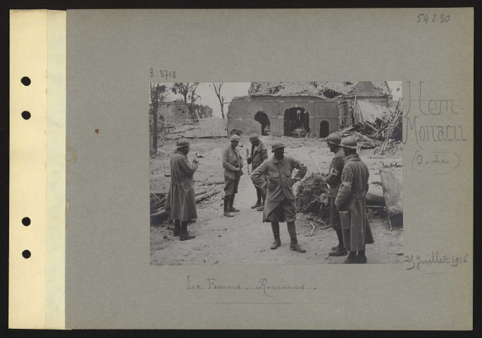 Hem-Monacu (ouest de). La ferme. Ruines