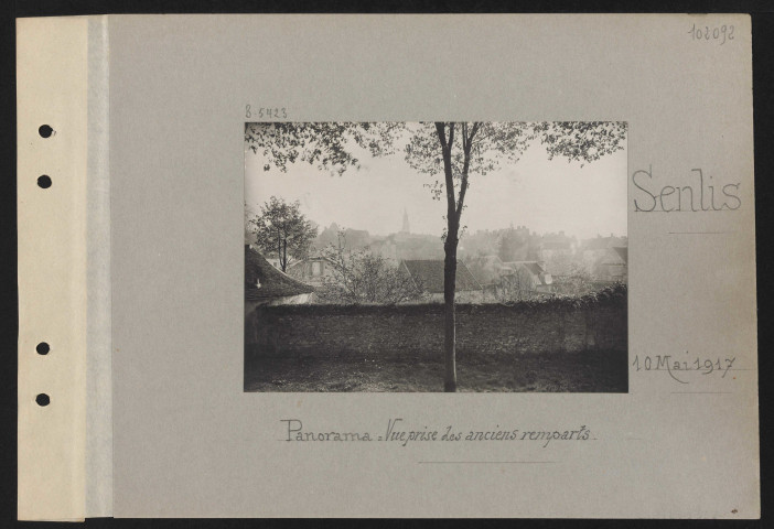 Senlis. Panorama : vue prise des anciens remparts