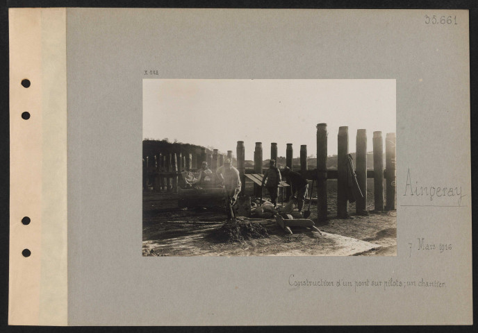 Aingeray. Construction d'un pont sur pilots ; un chantier