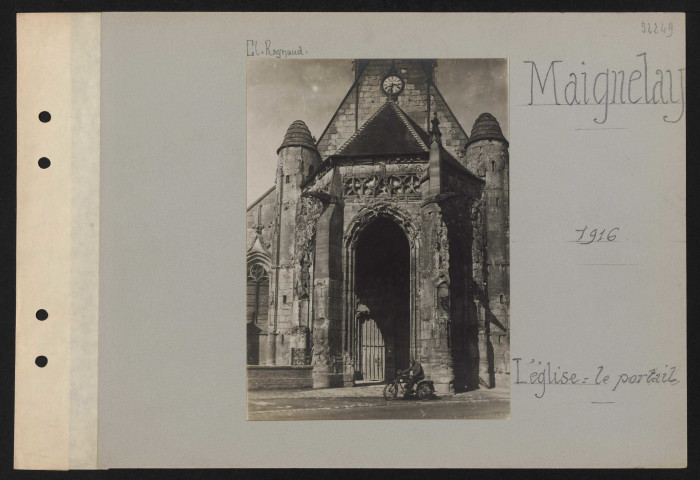 Maignelay. L'église : le portail