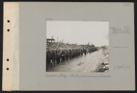 Tracy-le-Val. Un coin du village : détachement de prisonniers allemands