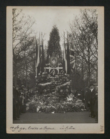 Cimetière de Bagneux. Le pylône