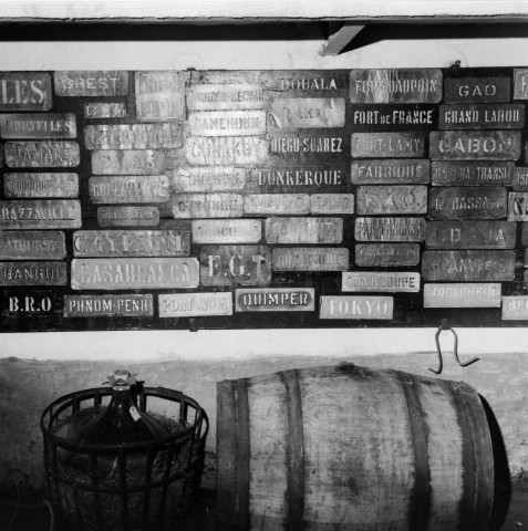 Reportage sur le domaine de la Trappe, propriété nationalisée de la famille Borgeaud à Staouëli, près d'Alger (suite). 5