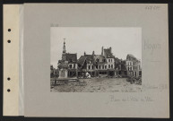 Noyon. Place de l'hôtel de ville
