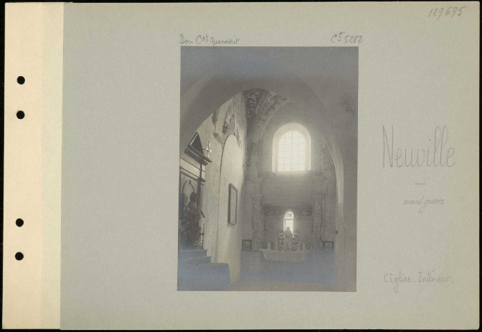 Neuville. L'église. Intérieur