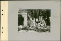 Reims. Cimetière. Tombes bombardées
