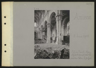 Amiens. Église Saint-Rémy. Dégâts causés par la chute du premier obus, le 9 avril