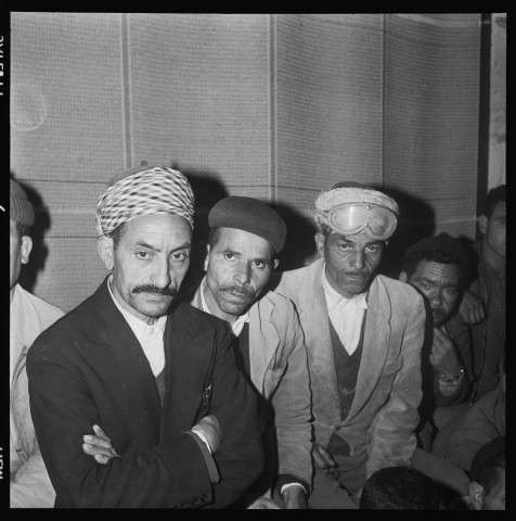 Réunions d'ouvriers élisant un comité de gestion