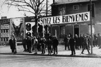 Les marcheurs de la faim du Nord sont arrivés à Paris. Sous-Titre : Les marcheurs de la faim du Nord sont arrivés à Paris. Le parti communiste de St-Denis a organisé, d'accord avec son siège, une réception en l'honneur des marcheurs de la faim.