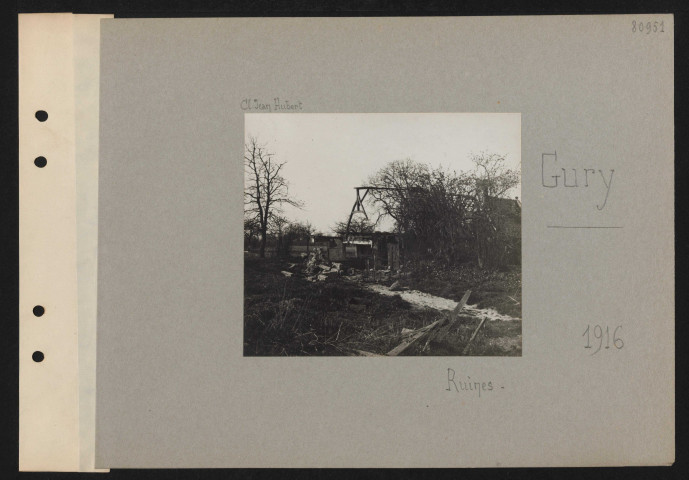Gury. Ruines