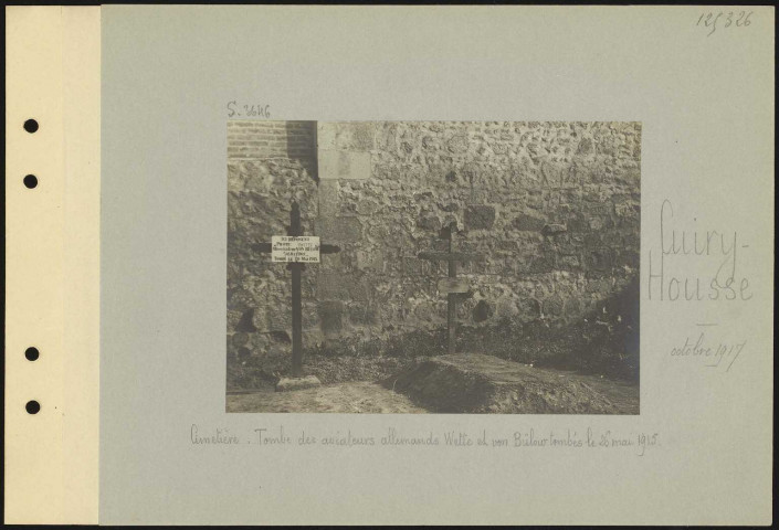 Cuiry-Housse. Cimetière. Tombe des aviateurs allemands Wette et von Bülow tombés le 26 mai 1915