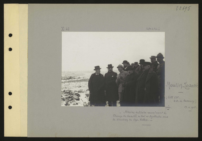Moulin-Topart (Cote 136, nord-ouest de Carency) (près). Mission suédoise examinant le champ de bataille de mai et septembre sous la direction du capitaine Keller