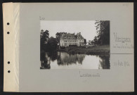 Viézigneux (entre Tracy-le-Val et Tracy-le-Mont). Le château : ensemble