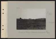 Méry (près). Abords du village et éclatements d'obus devant Méry