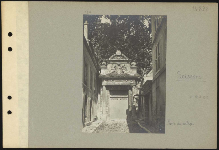 Soissons. Porte du collège