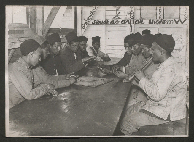 Usine de la société du gaz à Clichy (Seine)