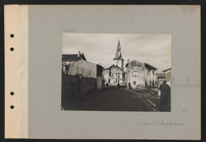Mont-sur-Meurthe. L'église et le village bombardés
