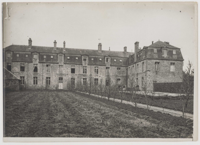 Langonnet. L'abbaye. Prêtres internés