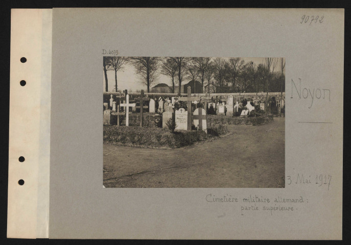 Noyon. Cimetière militaire allemand : partie supérieure