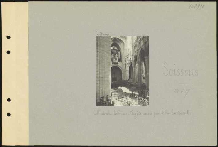 Soissons. Cathédrale. Intérieur. Dégâts causés par le bombardement