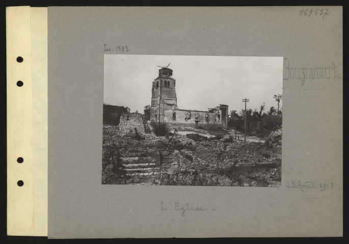 Bouzincourt. L'église