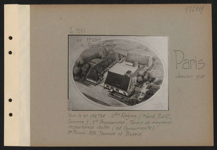 Paris. Musée des arts décoratifs. Exposition des projets d'architecture primés au concours pour la reconstruction des habitations rurales dans les départements envahis. Première région (Nord, Pas-de-Calais, Somme). Premier programme. Ferme de moyenne importance isolée (28 concurrents). Deuxième prime : MM. Thomas et Bossis