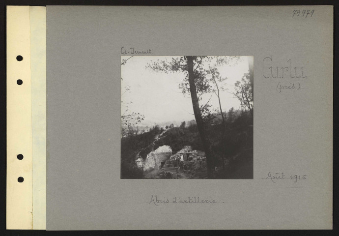 Curlu (près). Abris d'artillerie
