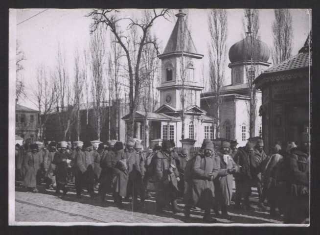 Ekaterinodar. Convoi de prisonniers bolcheviks