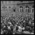 Rassemblement à la Sorbonne et manifestation du Front universitaire antifasciste (FUA) dans le Quartier Latin