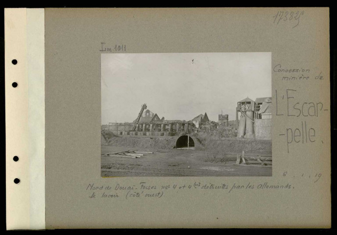 L'Escarpelle (Concession minière de). Nord de Douai. Fosses numéros 4 et 4 bis détruites par les Allemands. Le lavoir (côté ouest)